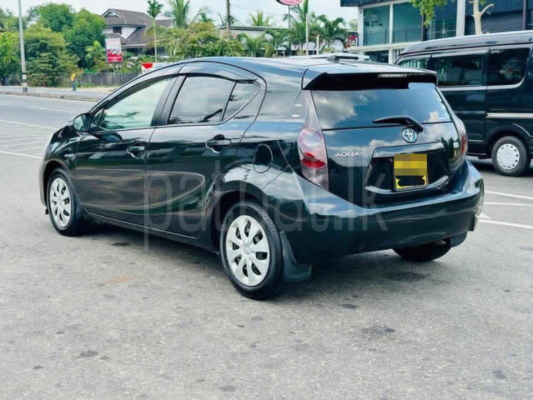 Toyota Aqua 2012 - பயன்படுத்தப்பட்டது கார் sale in Sri Lanka - patpat.lk