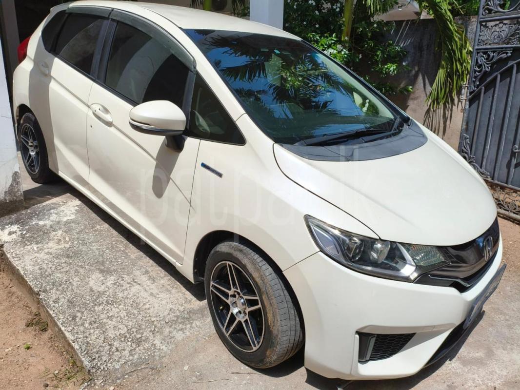 Honda Fit 2013 - பயன்படுத்தப்பட்டது கார் sale in Sri Lanka - patpat.lk