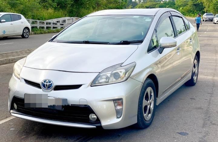 Toyota Prius 2012 - Used Car sale in Sri Lanka - patpat.lk