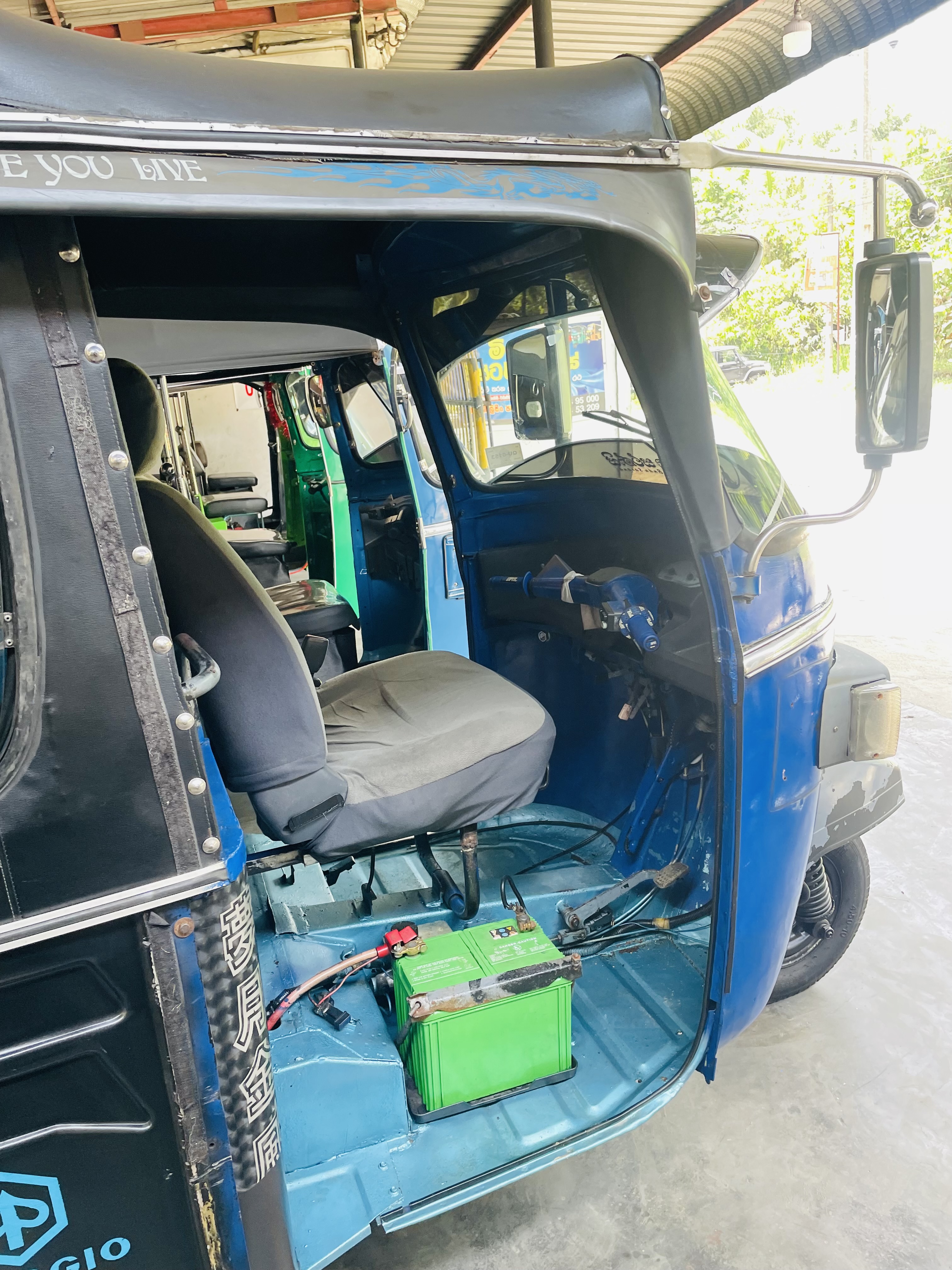 Piaggio Three Wheel 2009 - Used Three wheeler sale in Sri Lanka - patpat.lk