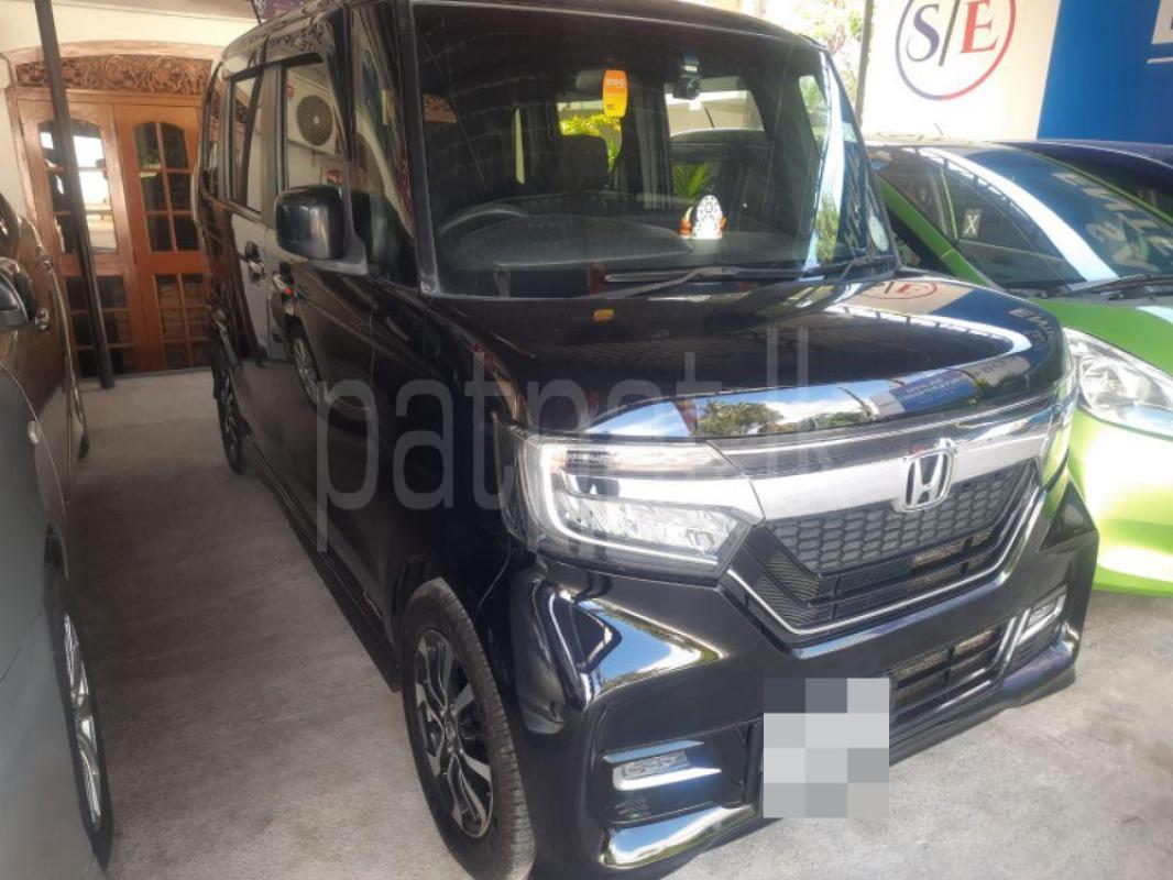 Honda N BOX 2017 - பயன்படுத்தப்பட்டது கார் sale in Sri Lanka - patpat.lk