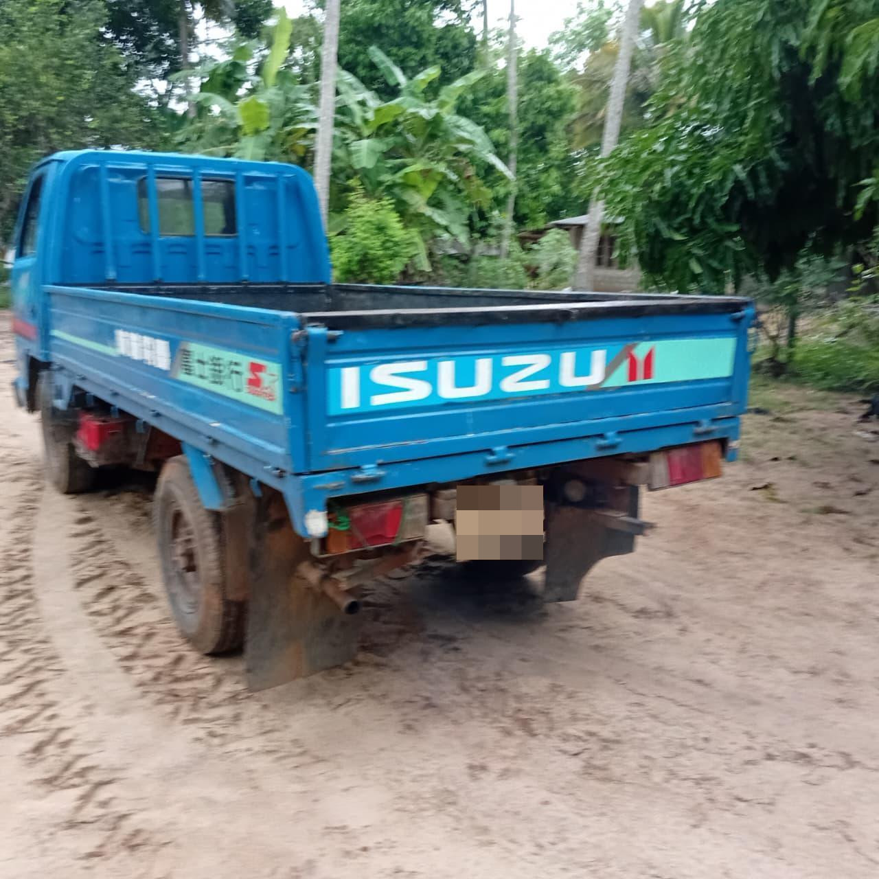 Isuzu NKR 1984 - பயன்படுத்தப்பட்டது டிரக் sale in Sri Lanka - patpat.lk