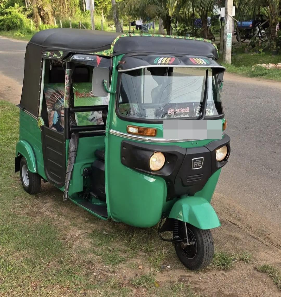 Bajaj Three Wheel 2016 - භාවිතා කරන ලද ත්‍රිරෝද රථය sale in Sri Lanka - patpat.lk