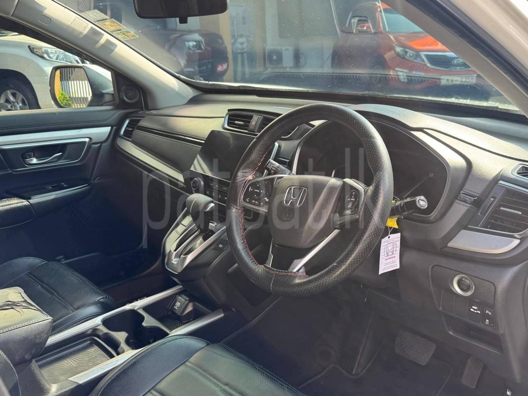 Honda CR V 2018 - பயன்படுத்தப்பட்டது SUV sale in Sri Lanka - patpat.lk