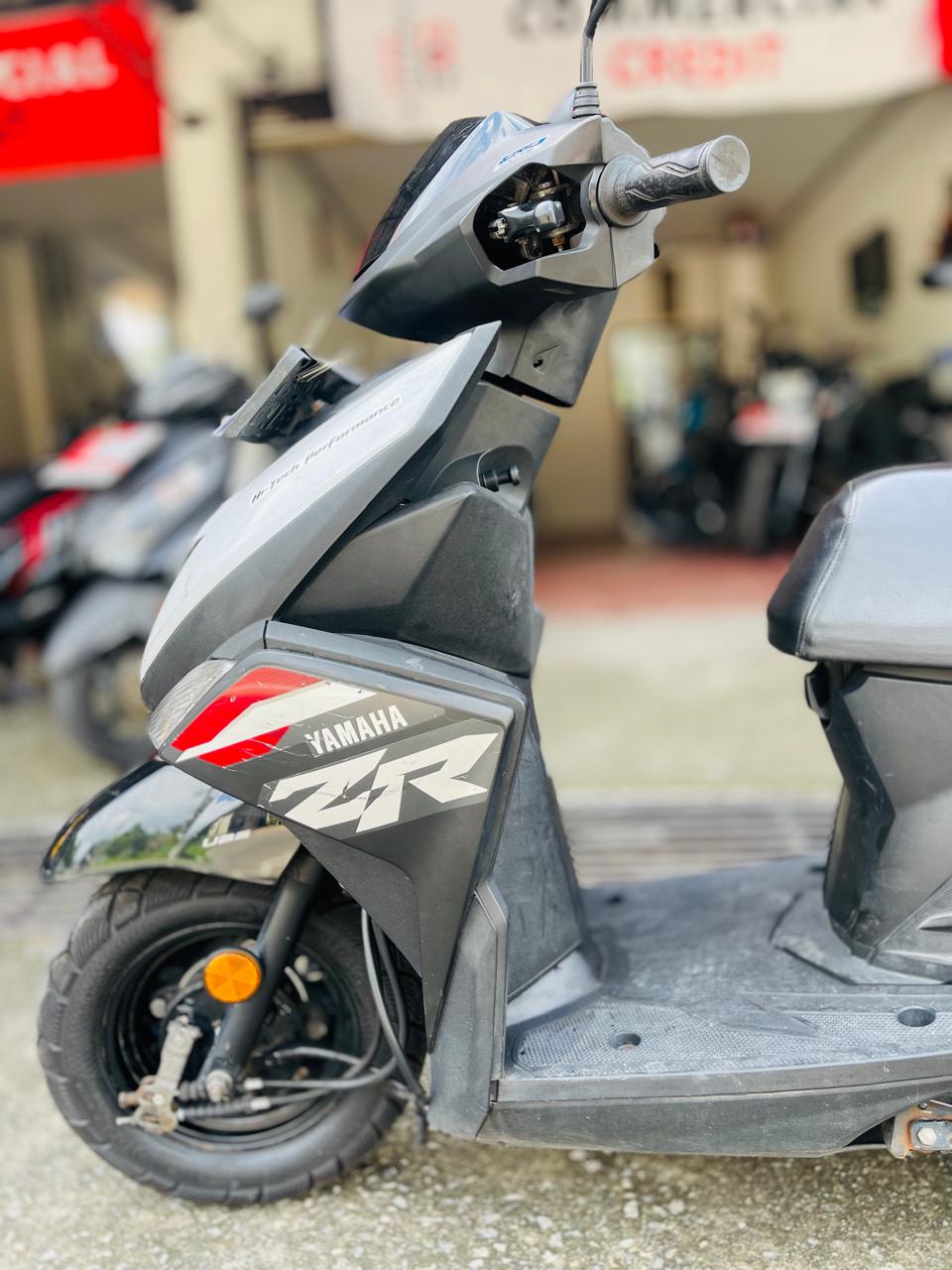Yamaha Ray ZR 2017 - பயன்படுத்தப்பட்டது பைக் sale in Sri Lanka - patpat.lk