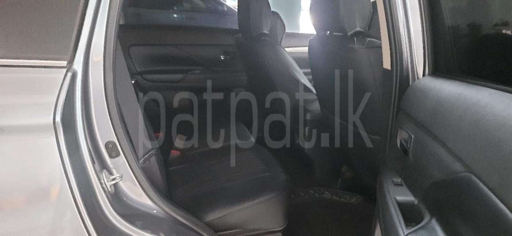Mitsubishi Outlander 2013 - பயன்படுத்தப்பட்டது SUV sale in Sri Lanka - patpat.lk