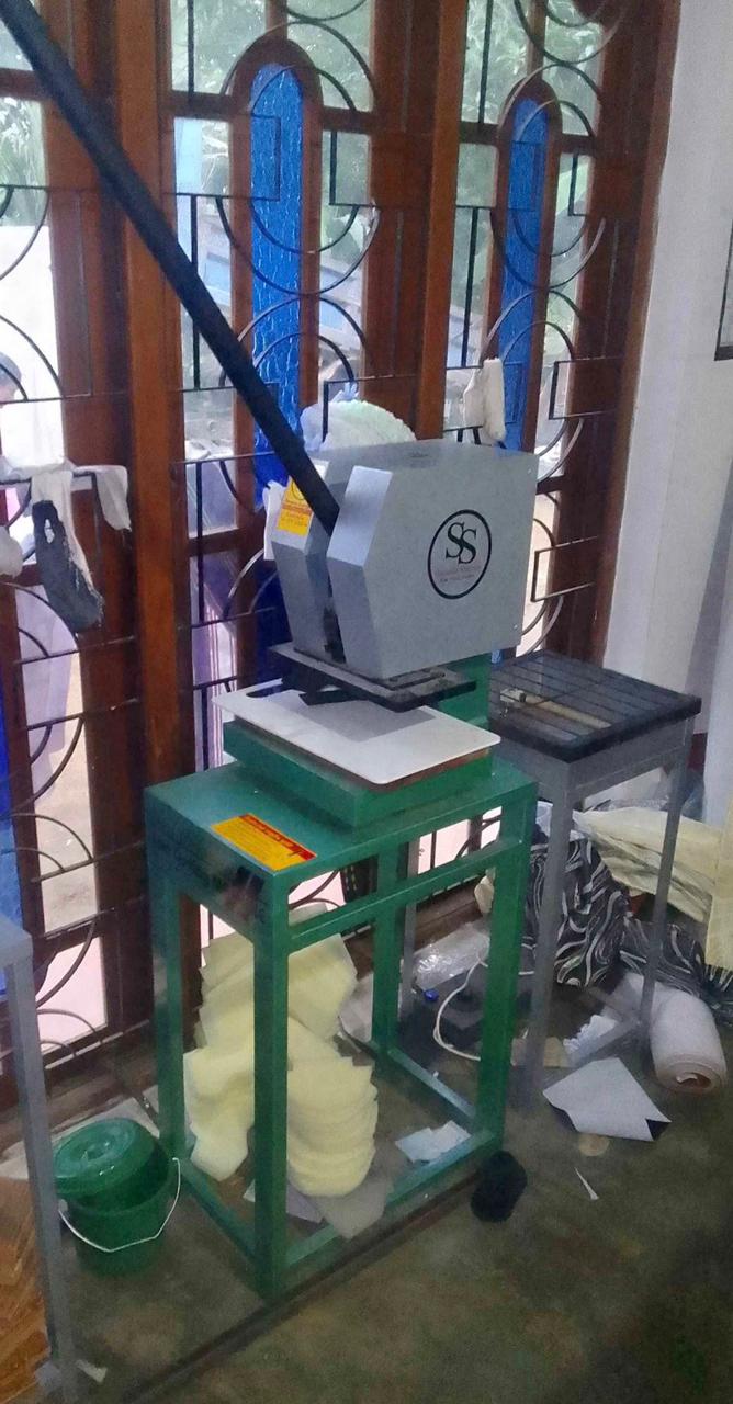 Foot Wear Cutting Machine