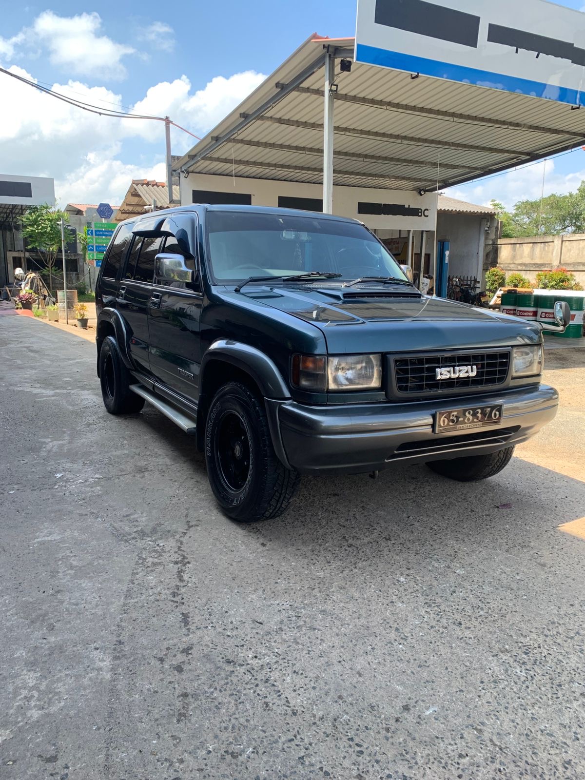 Isuzu Bighorn 1999 - பயன்படுத்தப்பட்டது SUV sale in Sri Lanka - patpat.lk