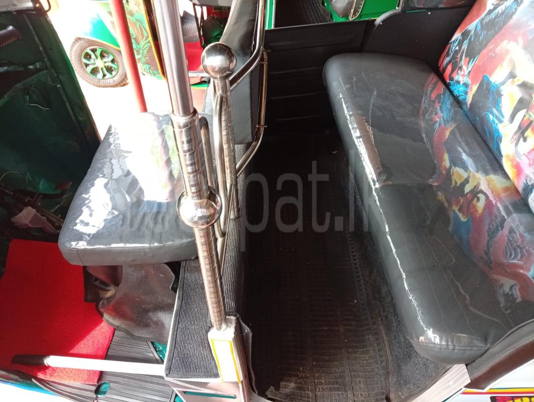Bajaj 2 stroke 2002 - பயன்படுத்தப்பட்டது முச்சக்கர வண்டி sale in Sri Lanka - patpat.lk