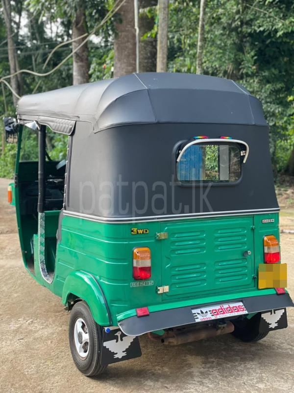 Bajaj 4 stroke 2012 - Used Three wheeler sale in Sri Lanka - patpat.lk