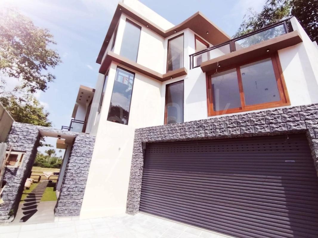 House for Sale in Polgasowita ads-image-1