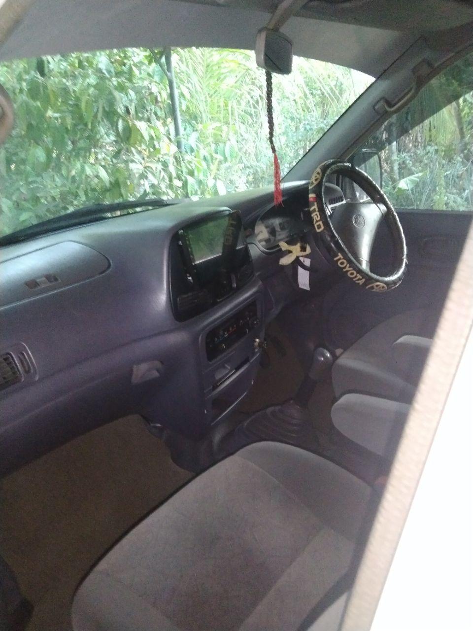 Toyota Noah 2000 - Used Van sale in Sri Lanka - patpat.lk