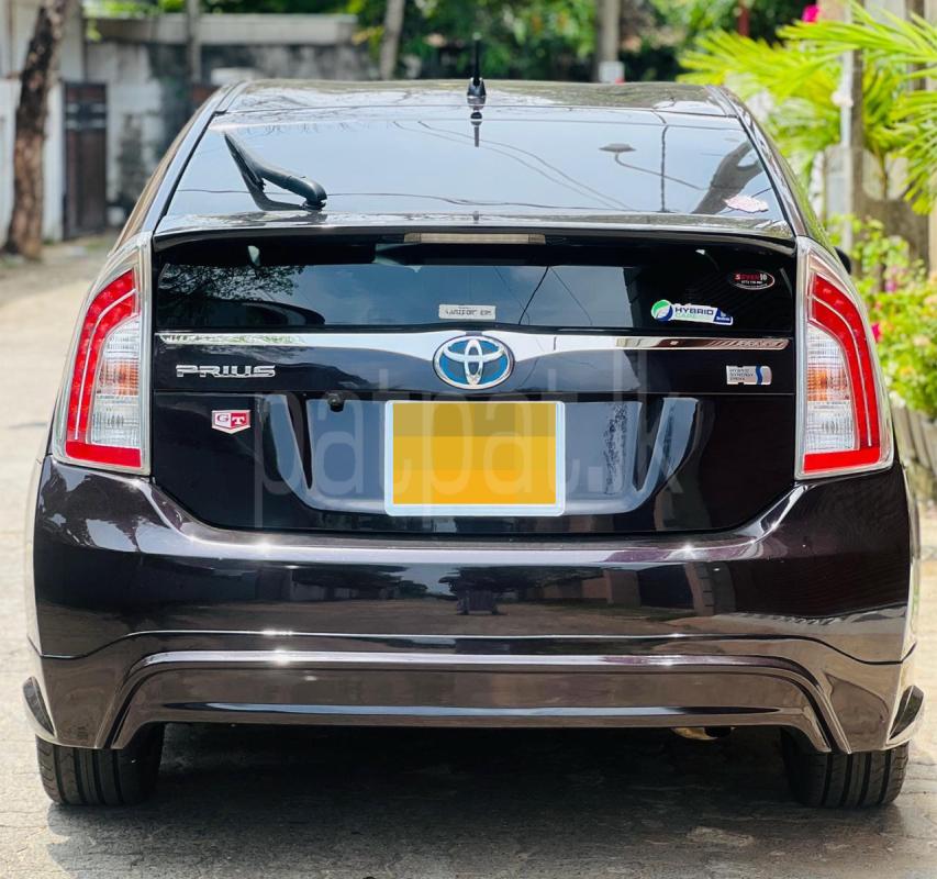 Toyota Prius 2013 - பயன்படுத்தப்பட்டது கார் sale in Sri Lanka - patpat.lk