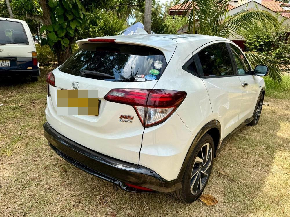 Honda Vezel 2016 - Used SUV sale in Sri Lanka - patpat.lk