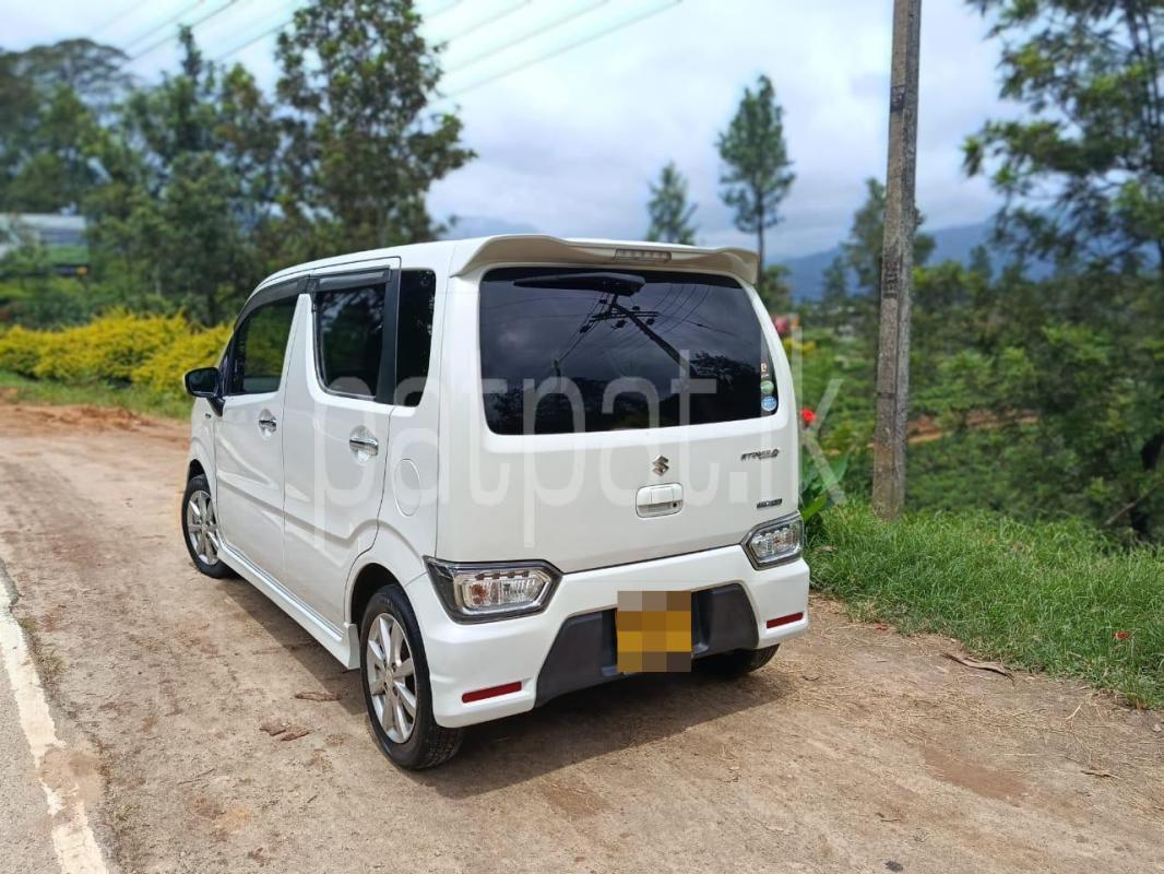 Suzuki Wagon R 2017 - භාවිතා කරන ලද කාර් sale in Sri Lanka - patpat.lk