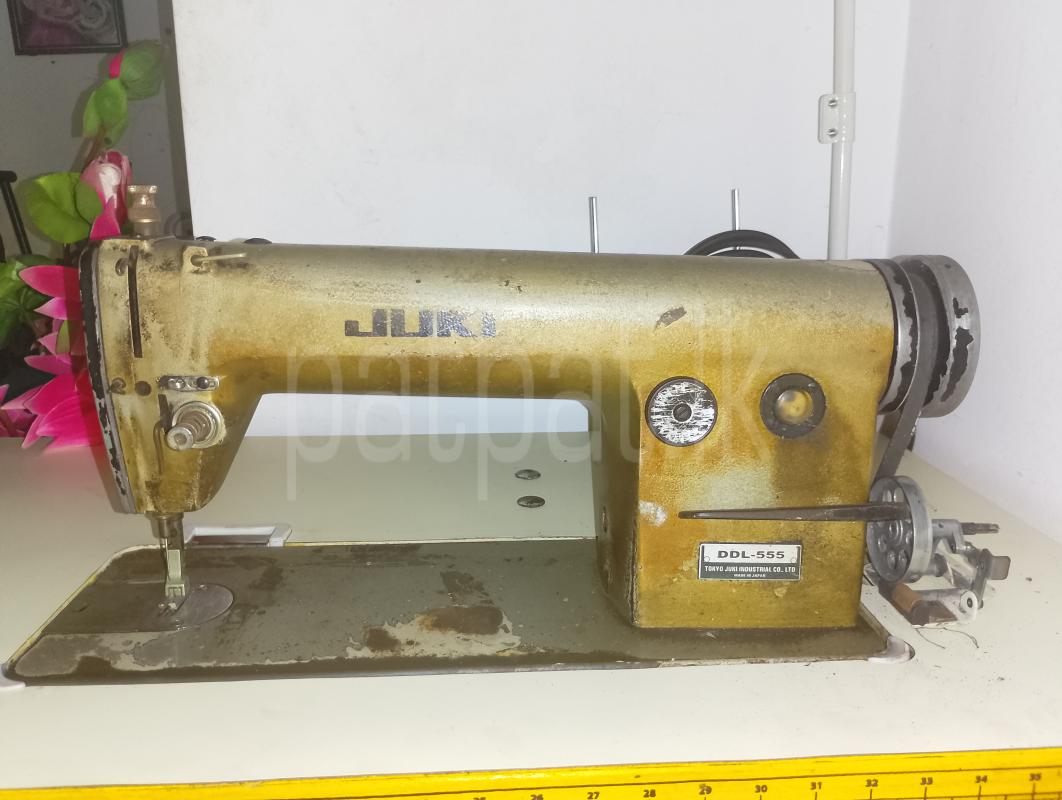 Juki 555 sewing machine