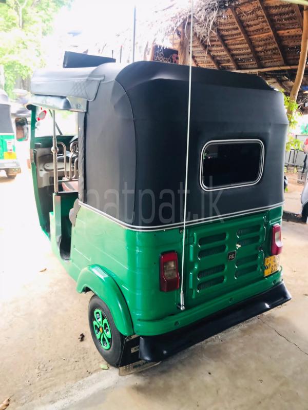 Bajaj Three Wheel 2016 - மறுசீரமைக்கப்பட்டது முச்சக்கர வண்டி sale in Sri Lanka - patpat.lk