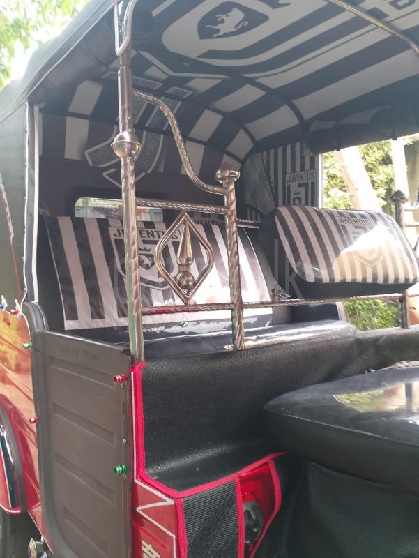 Bajaj Three Wheel 2012 - பயன்படுத்தப்பட்டது முச்சக்கர வண்டி sale in Sri Lanka - patpat.lk