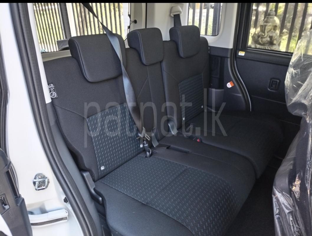 Toyota Roomy 2025 - Brand New Van sale in Sri Lanka - patpat.lk
