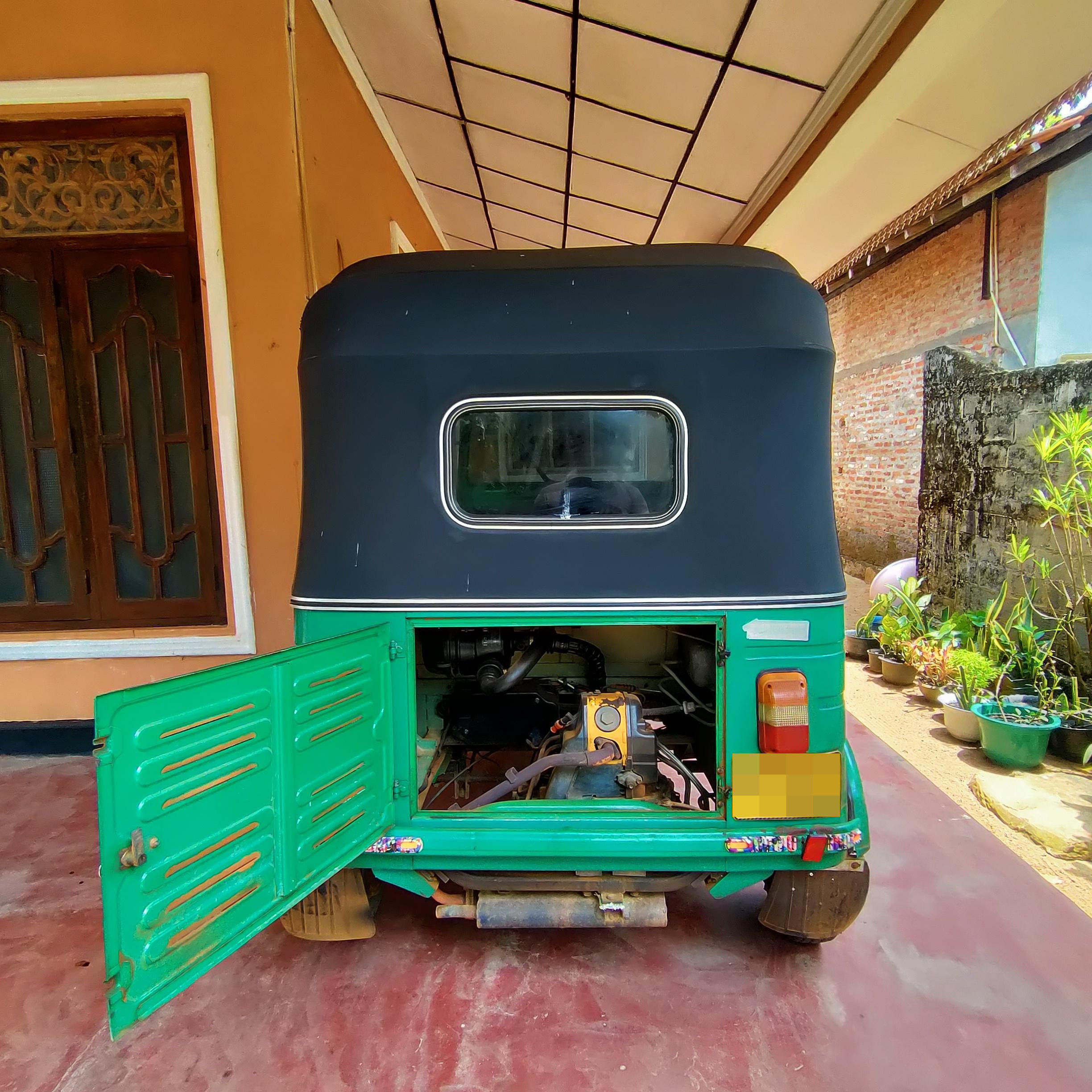 Bajaj Three Wheel 2011 - භාවිතා කරන ලද ත්‍රිරෝද රථය sale in Sri Lanka - patpat.lk