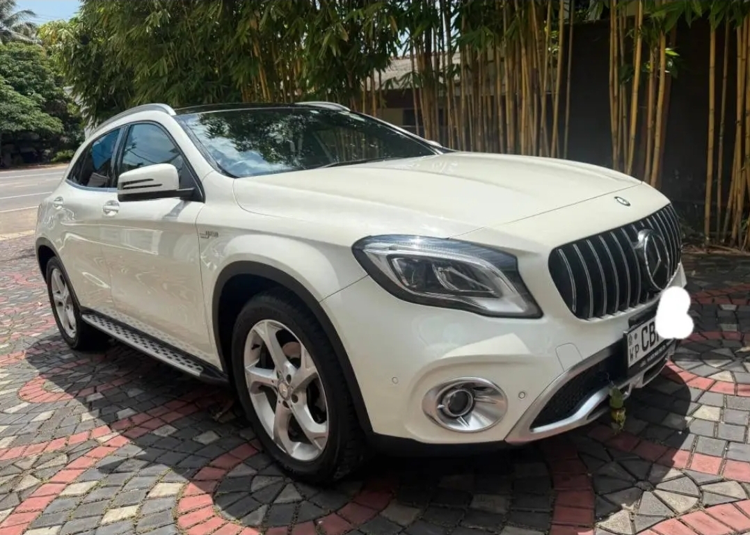Mercedes Benz C180 2018 - பயன்படுத்தப்பட்டது SUV sale in Sri Lanka - patpat.lk