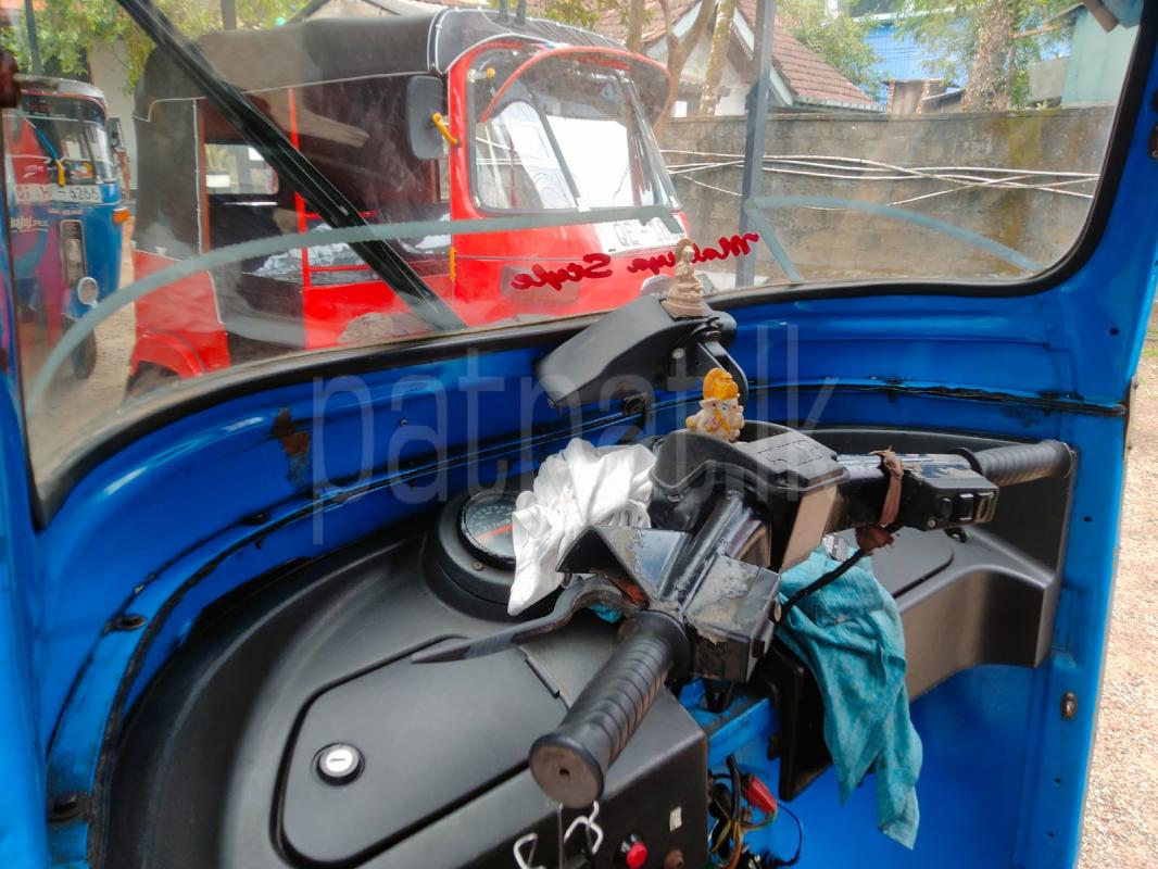 Bajaj Three Wheel 2011 - பயன்படுத்தப்பட்டது முச்சக்கர வண்டி sale in Sri Lanka - patpat.lk