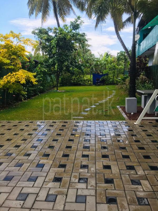 Commercial Land for Sale in Unawatuna ads-image-1