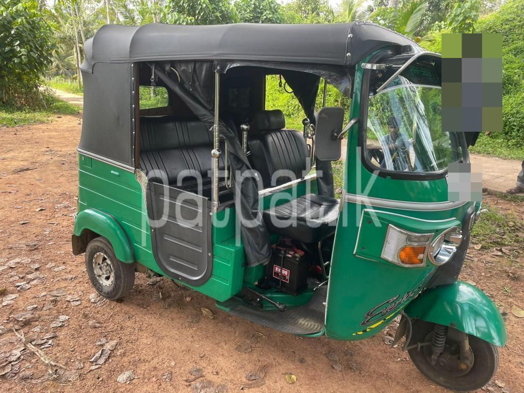Bajaj 4 stroke 2012 - Used Three wheeler sale in Sri Lanka - patpat.lk
