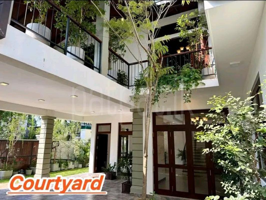 House for Sale in Akuregoda