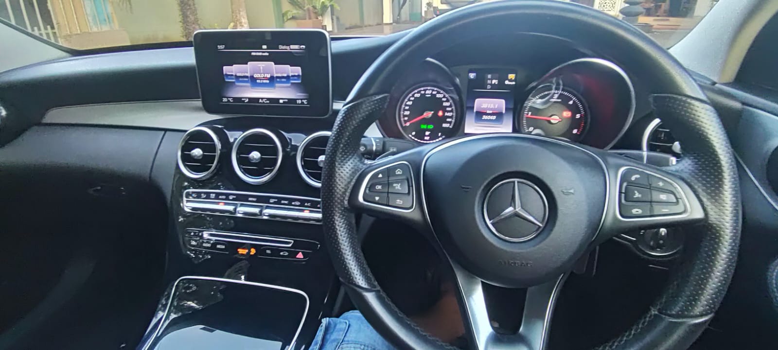 Mercedes Benz C200 2017 - භාවිතා කරන ලද කාර් sale in Sri Lanka - patpat.lk