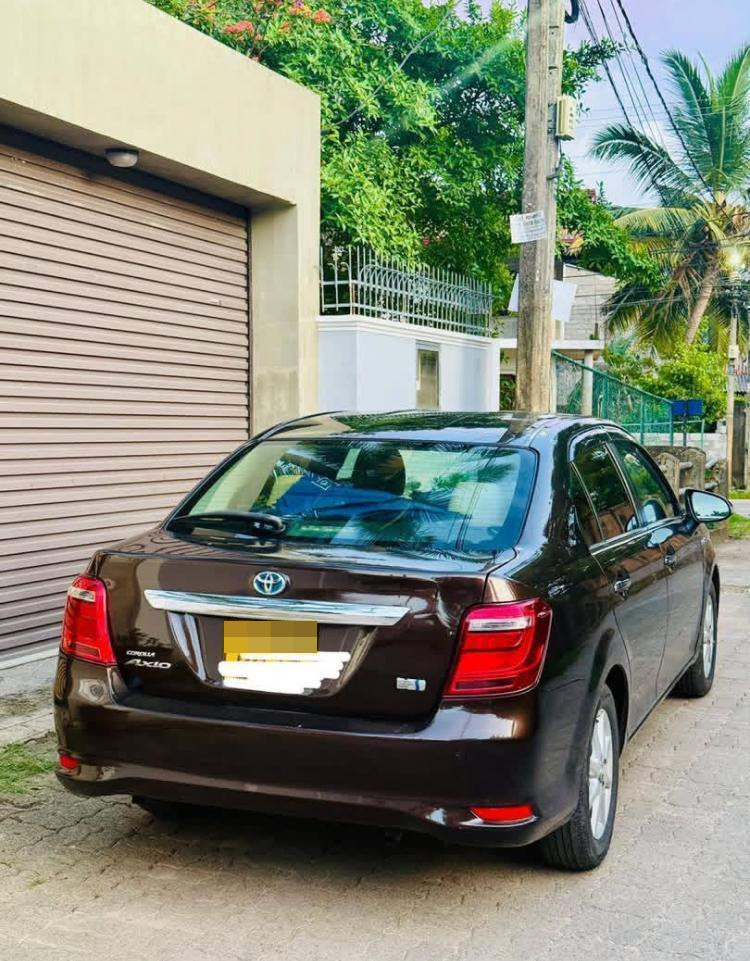 Toyota Axio 2015 - பயன்படுத்தப்பட்டது கார் sale in Sri Lanka - patpat.lk