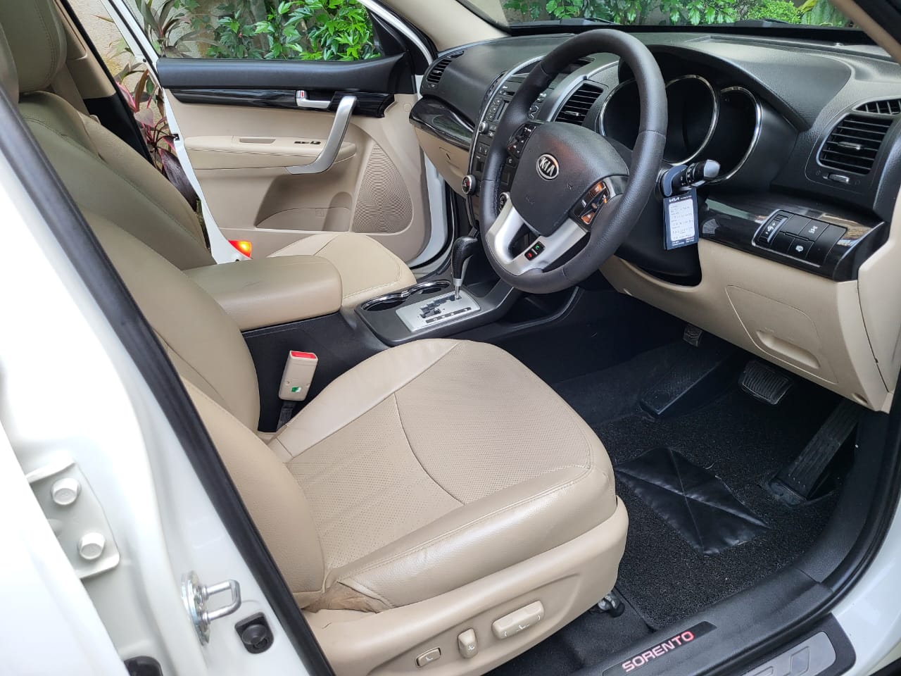 KIA Sorento 2012 - பயன்படுத்தப்பட்டது SUV sale in Sri Lanka - patpat.lk