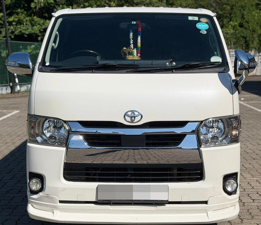 Toyota Hiace 2016 - භාවිතා කරන ලද වෑන් රථය sale in Sri Lanka - patpat.lk