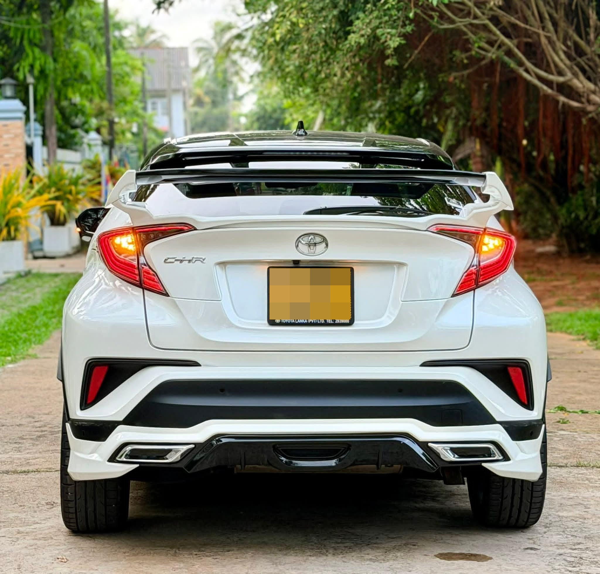 Toyota CHR 2018 - பயன்படுத்தப்பட்டது SUV sale in Sri Lanka - patpat.lk