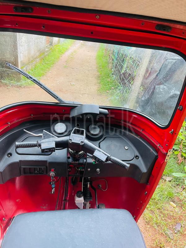 Bajaj Three Wheel 2013 - பயன்படுத்தப்பட்டது முச்சக்கர வண்டி sale in Sri Lanka - patpat.lk