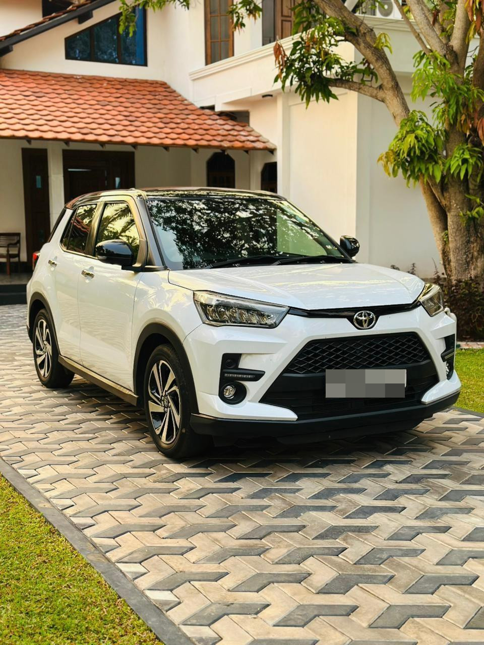 Toyota Raize 2020 - பயன்படுத்தப்பட்டது SUV sale in Sri Lanka - patpat.lk
