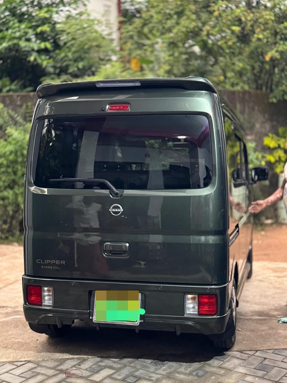Nissan Clipper 2024 - பயன்படுத்தப்பட்டது வேன் sale in Sri Lanka - patpat.lk