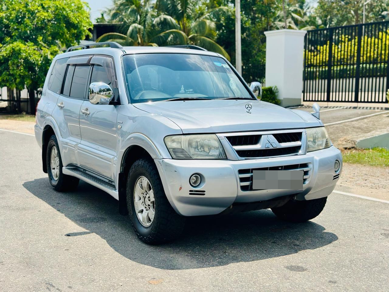 Mitsubishi Montero 2004 - Used SUV sale in Sri Lanka - patpat.lk