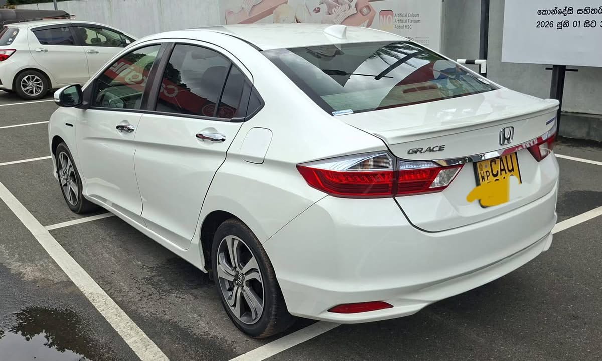 Honda Grace 2017 - Reconditioned Car sale in Sri Lanka - patpat.lk