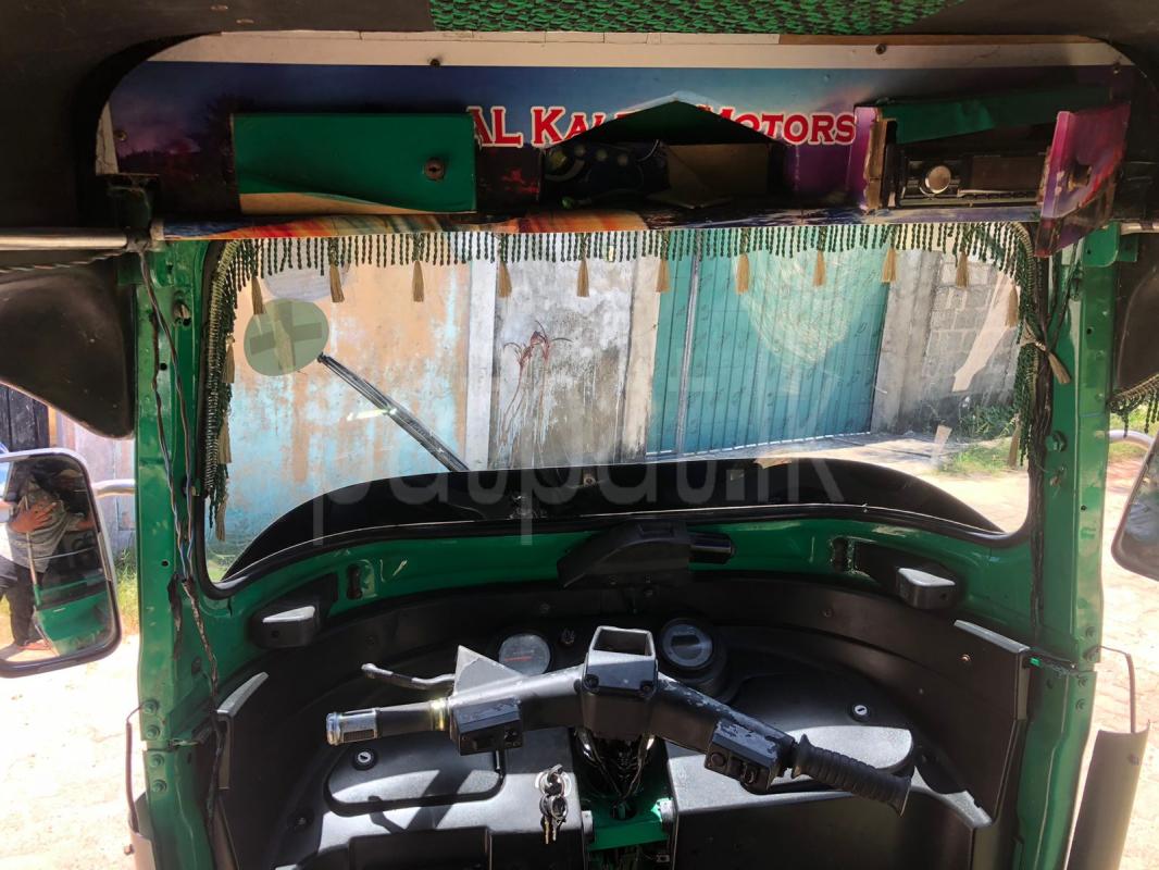 Bajaj Three Wheel 2012 - பயன்படுத்தப்பட்டது முச்சக்கர வண்டி sale in Sri Lanka - patpat.lk