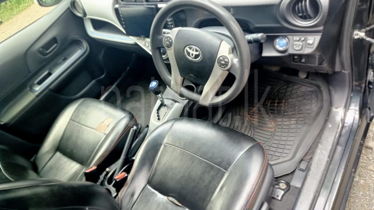 Toyota Aqua 2014 - பயன்படுத்தப்பட்டது கார் sale in Sri Lanka - patpat.lk