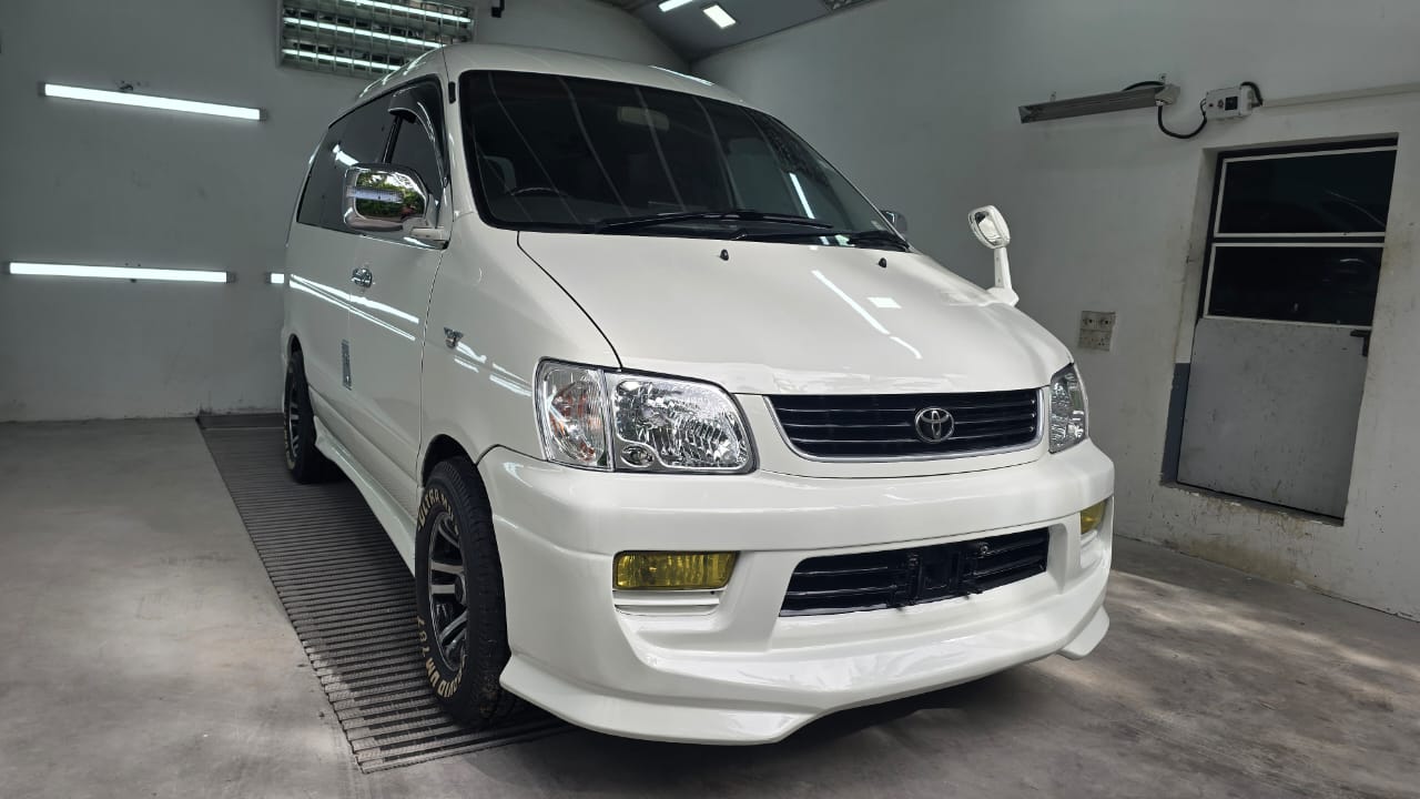 Toyota Noah 2009 - பயன்படுத்தப்பட்டது வேன் sale in Sri Lanka - patpat.lk