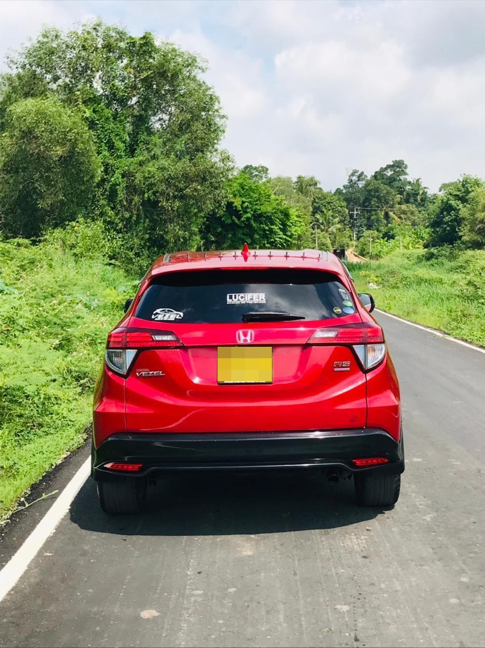 Honda Vezel 2017 - பயன்படுத்தப்பட்டது SUV sale in Sri Lanka - patpat.lk