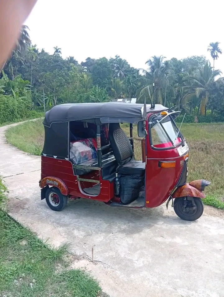 Bajaj Three Wheel 2009 - භාවිතා කරන ලද ත්‍රිරෝද රථය sale in Sri Lanka - patpat.lk