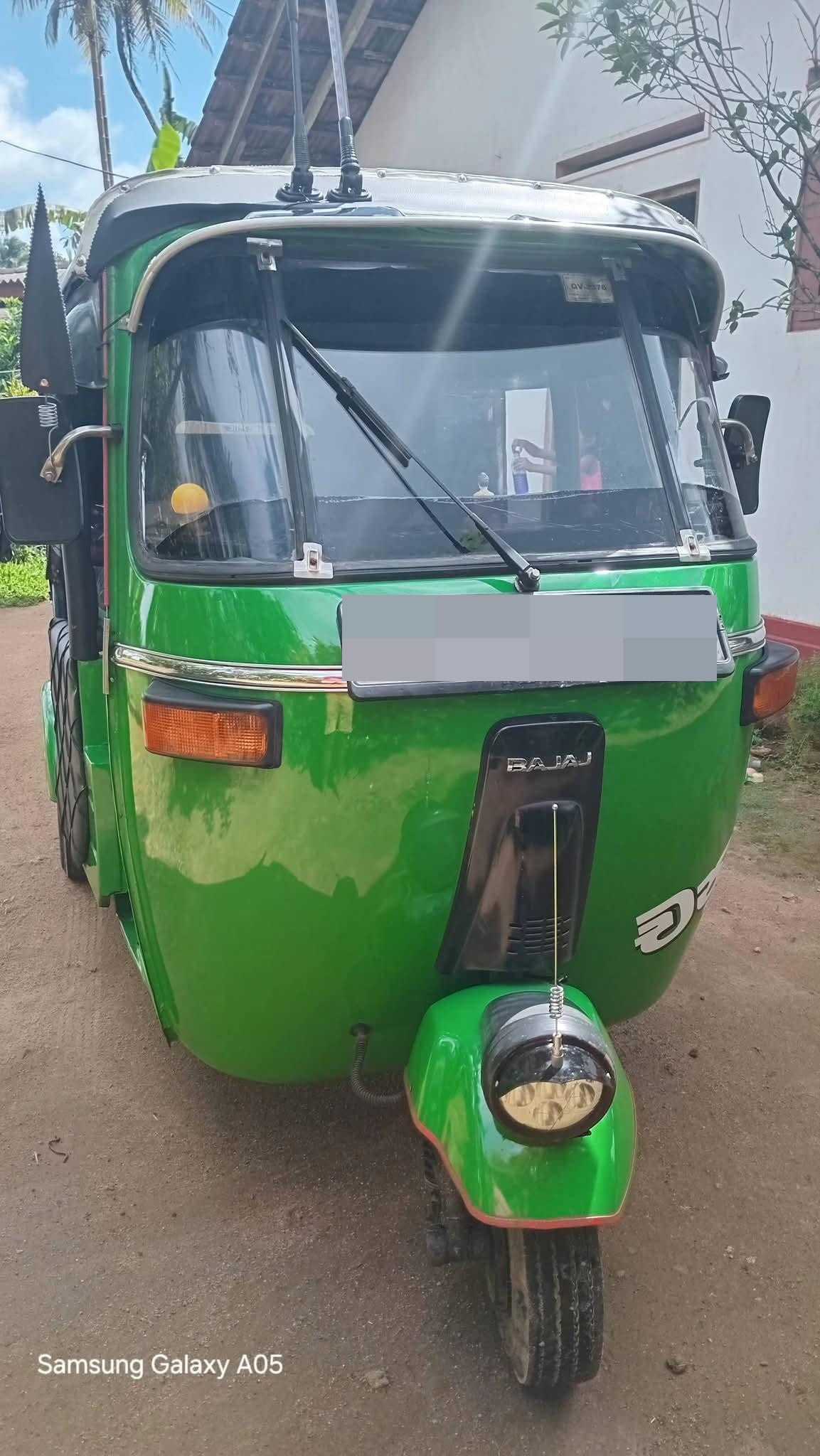 Bajaj 2 stroke 2006 - Used Three wheeler sale in Sri Lanka - patpat.lk