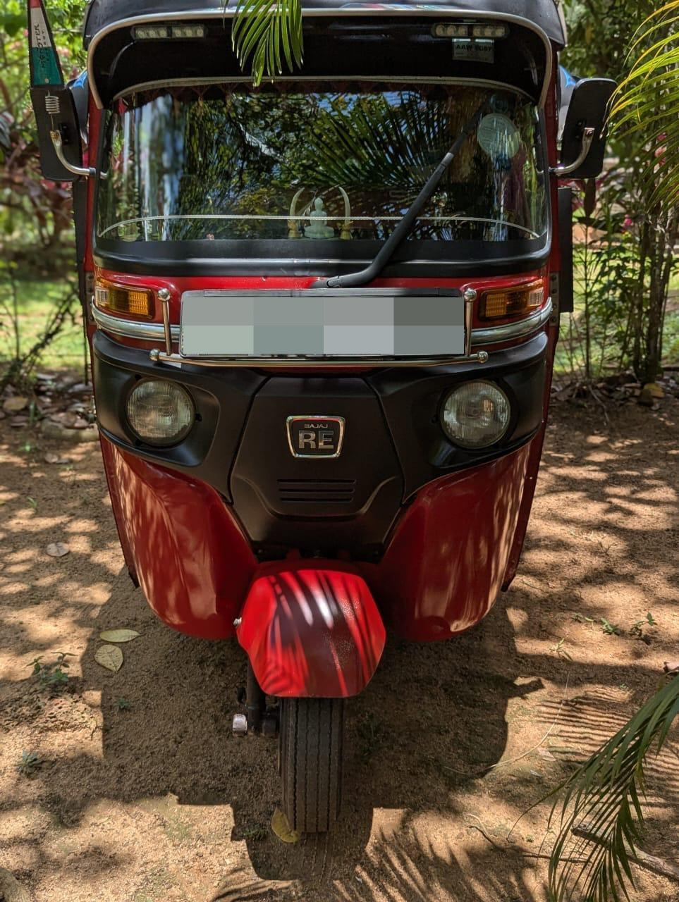 Bajaj Three Wheel 2015 - பயன்படுத்தப்பட்டது முச்சக்கர வண்டி sale in Sri Lanka - patpat.lk