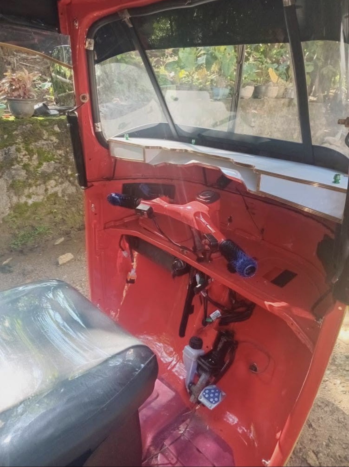 Bajaj Three Wheel 2006 - Used Three wheeler sale in Sri Lanka - patpat.lk