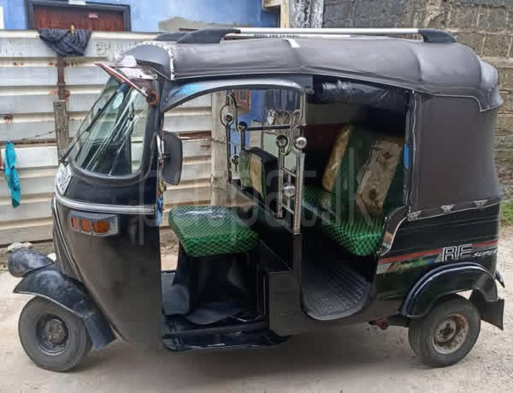 Bajaj Three Wheel 2004 - භාවිතා කරන ලද ත්‍රිරෝද රථය sale in Sri Lanka - patpat.lk