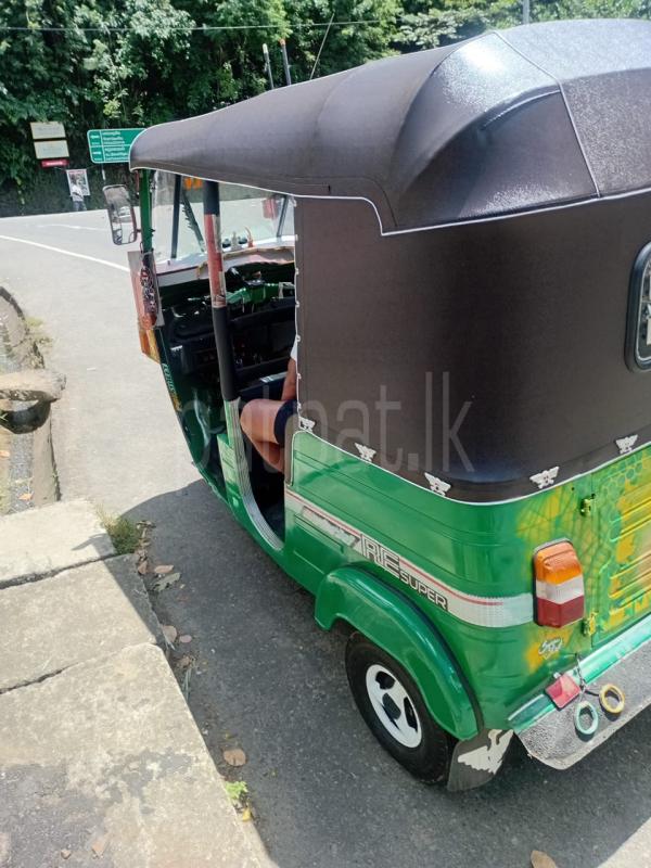 Bajaj 4 stroke 2010 - பயன்படுத்தப்பட்டது முச்சக்கர வண்டி sale in Sri Lanka - patpat.lk