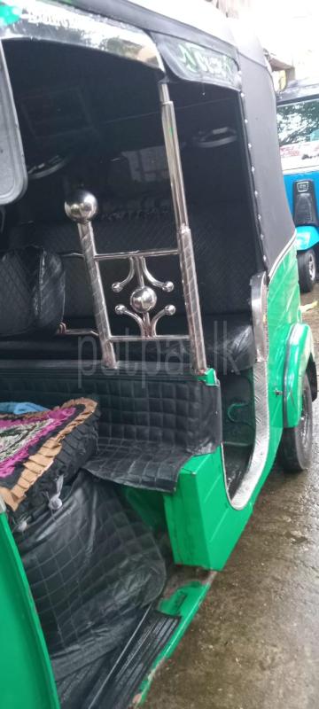 Bajaj 4 stroke 2018 - භාවිතා කරන ලද ත්‍රිරෝද රථය sale in Sri Lanka - patpat.lk
